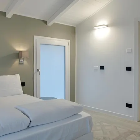 Homingarda - Fine Apartman Peschiera del Garda
