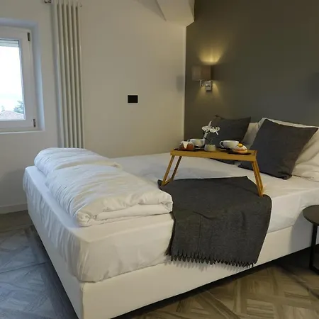 Homingarda - Fine Apartment Peschiera del Garda